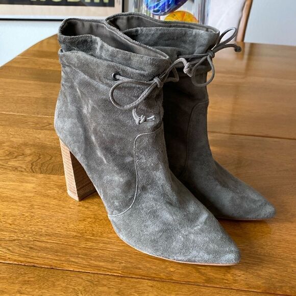 Tahari “Konner” booties - Picture 1 of 8